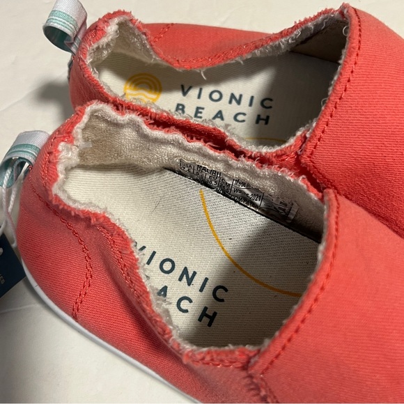 Vionic Malibu slip on sneaker - Picture 3 of 5